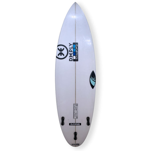 Sharpeye 5'8 Ht2 Defay Second Hand Shortboard - 24.3L - White - Yakwax