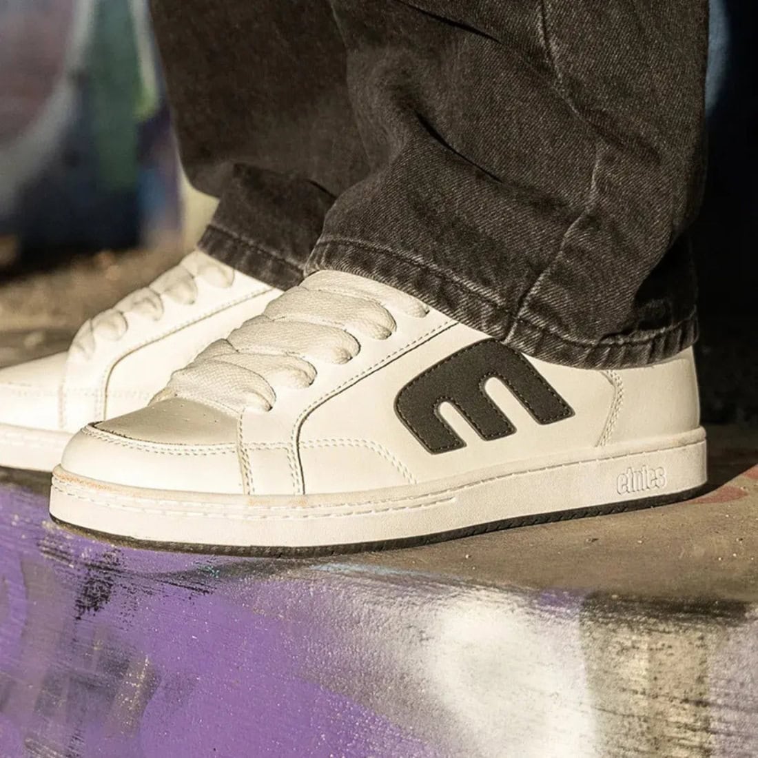 Etnies Kingpin 2K Skate Shoes - White/Black - Mens Skate Shoes by Etnies