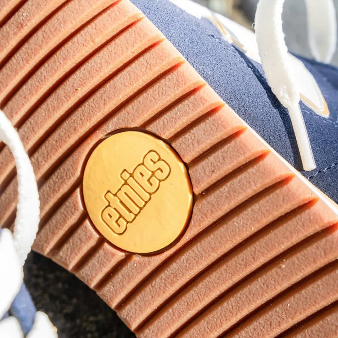 Etnies Locut 2K Skate Shoes - Navy/Yellow