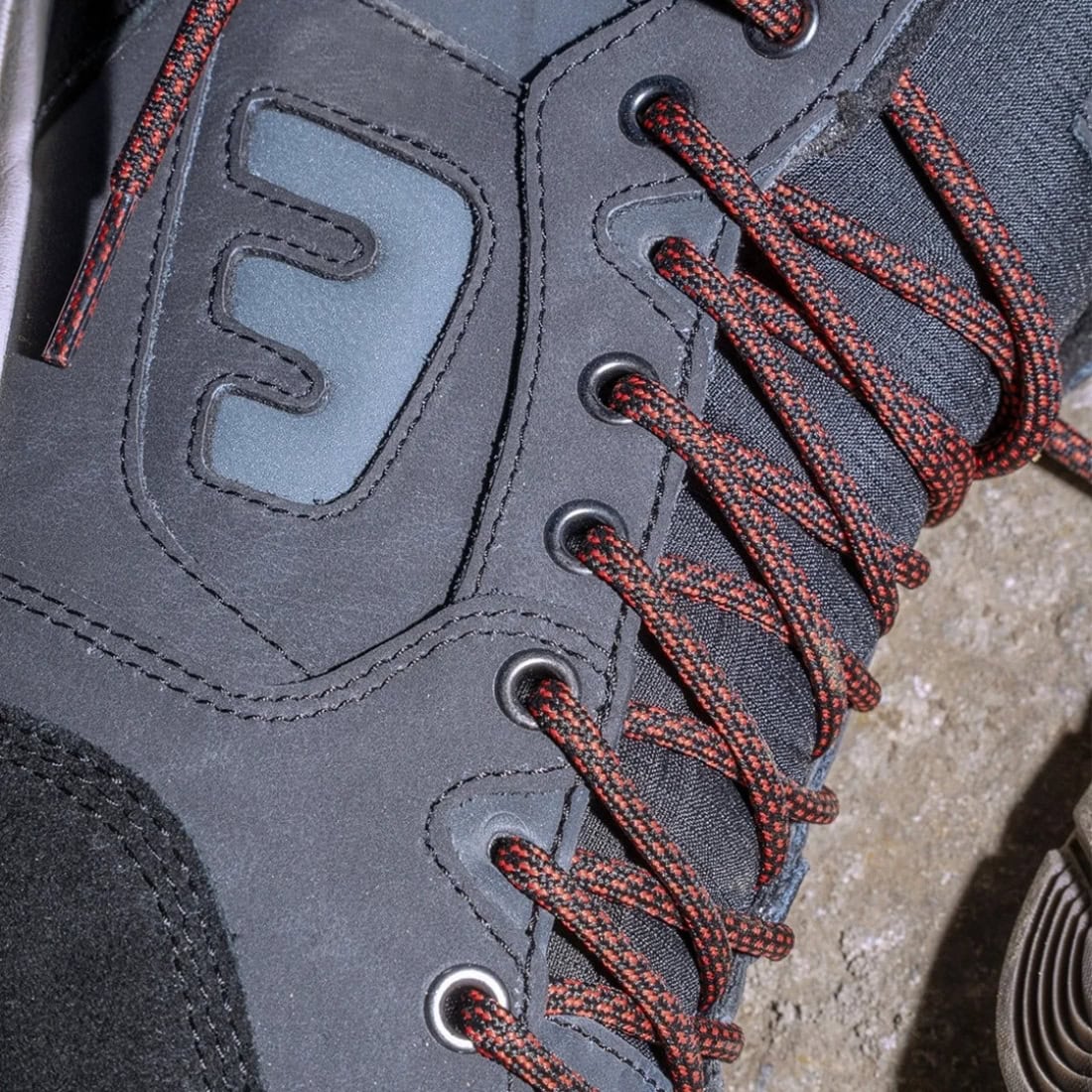 Etnies Loot HI WR Water Resistant Shoes - Black/Dark Grey - Mens High Top Trainers by Etnies