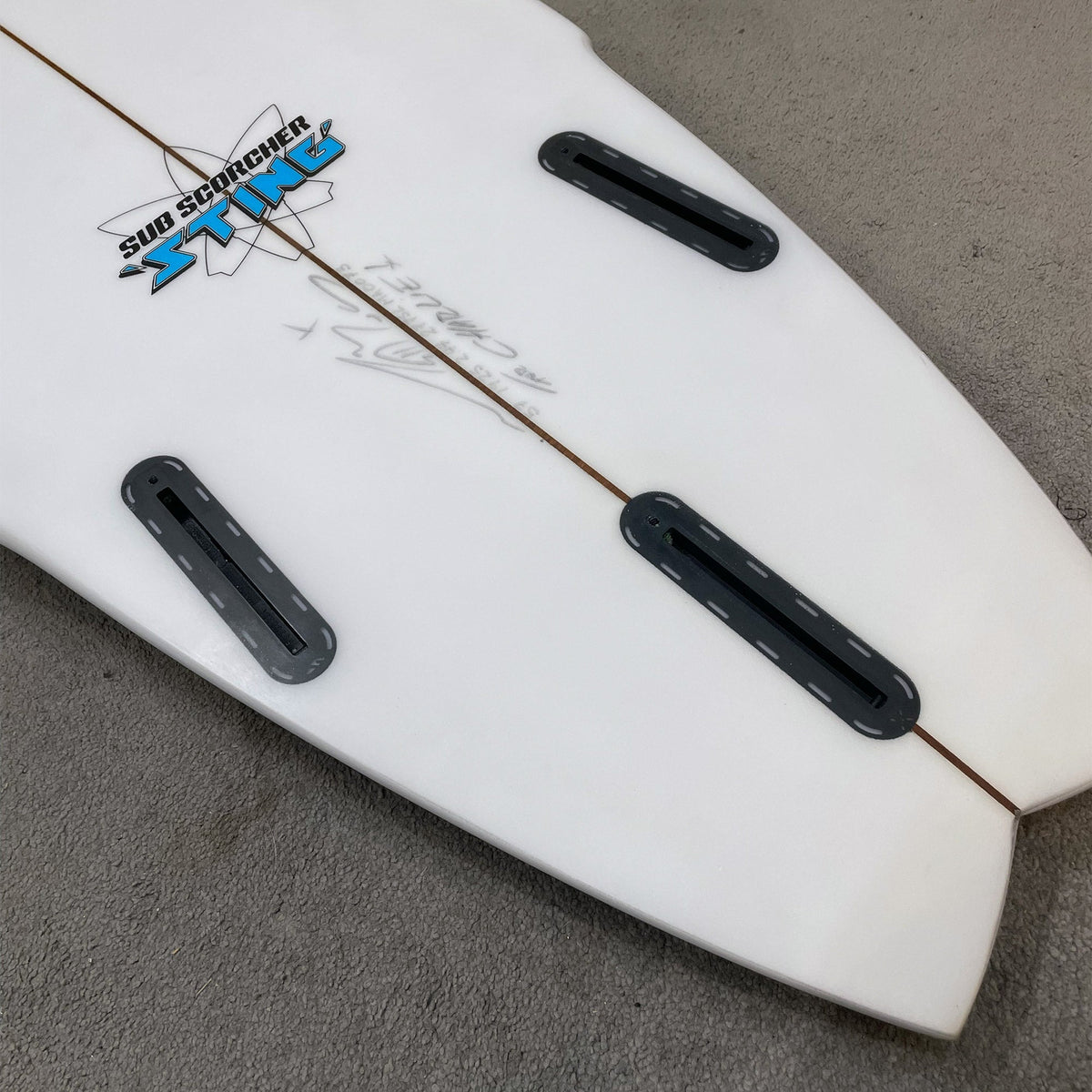 Lost 5'7 Sub Scorcher Sting Second Hand Surfboard - 27.5L - White/Blue - Second Hand Shortboard by Lost 5ft 7