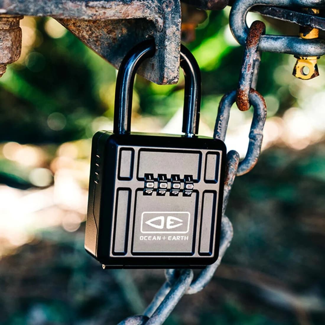 Ocean And Earth Compact Key Vault - Black