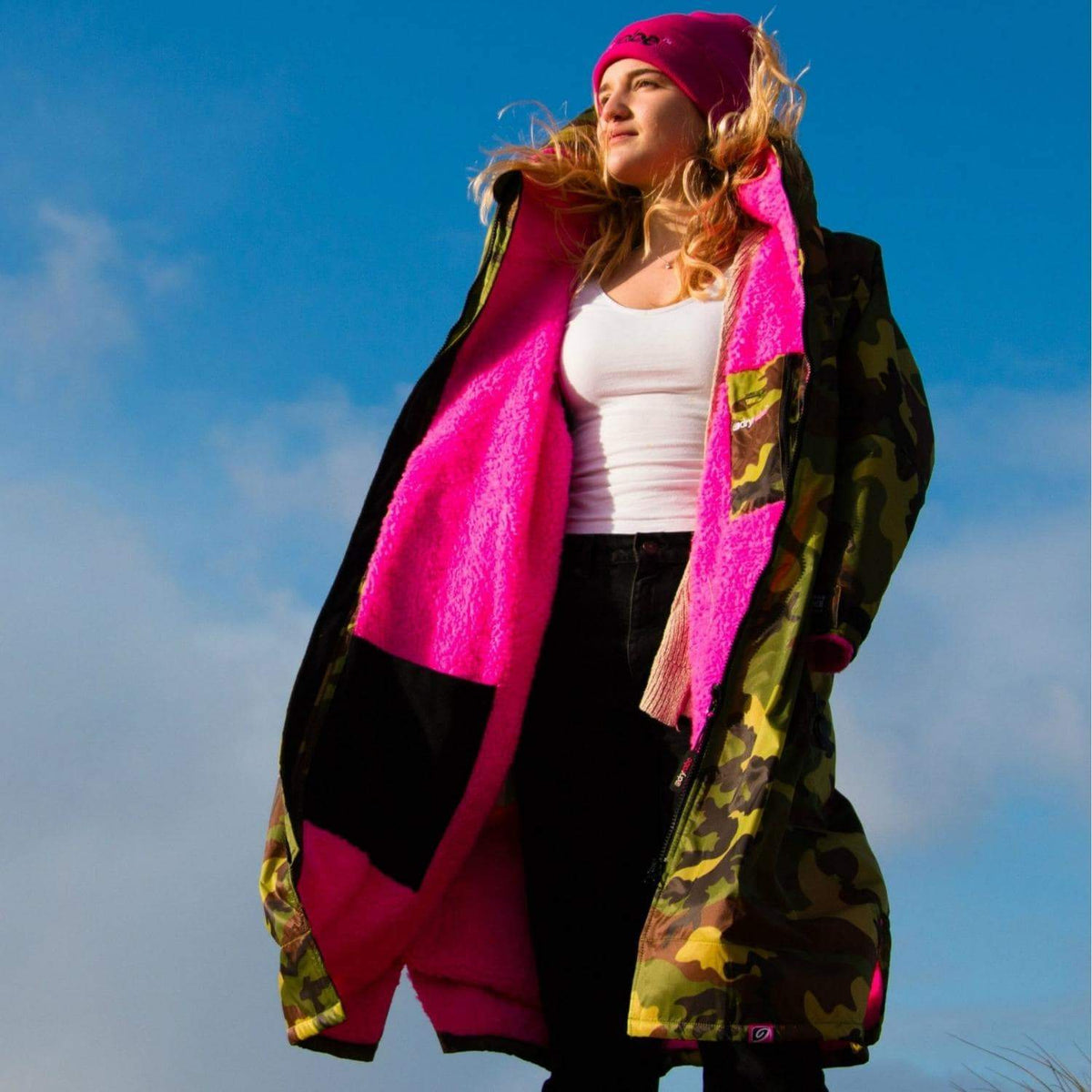Dryrobe Advance Long Sleeve Drying &amp; Changing Robe - Camouflage/Pink - Changing Robe Poncho Towel by Dryrobe