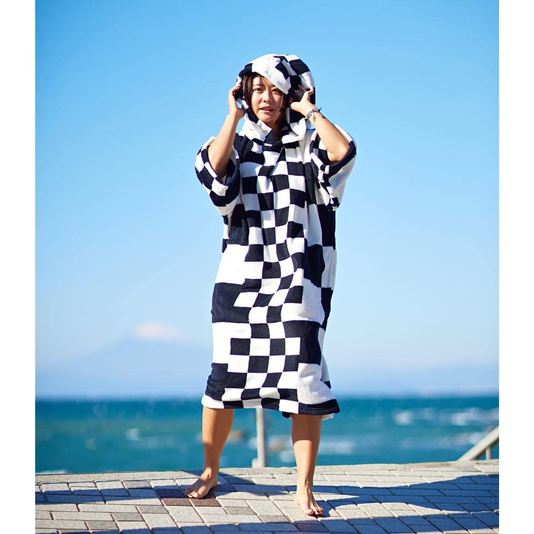 TLS Tools Junior Microfiber Poncho Beach Robe - Checkers - Changing Robe Poncho Towel by TLS Tools Junior 140cm